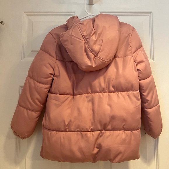 Girl's Old Navy fleece lined puffer jacket in light pink - Picture 4 of 4